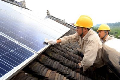 檢查客戶光伏發(fā)電裝置，積極推動(dòng)分布式電源安全健康發(fā)展