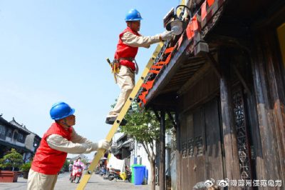 連夜送電沖任務 護航電網(wǎng)迎大慶