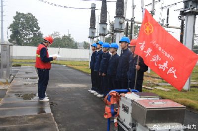 在220千伏豹南山全站改造現(xiàn)場全面學(xué)習(xí)檢修流程，熟悉設(shè)備情況