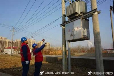 到西莊村對(duì)變壓器、用電線路等進(jìn)行紅外測(cè)溫