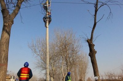 更換老舊導(dǎo)線700余米，安裝跌落式熔斷器一處