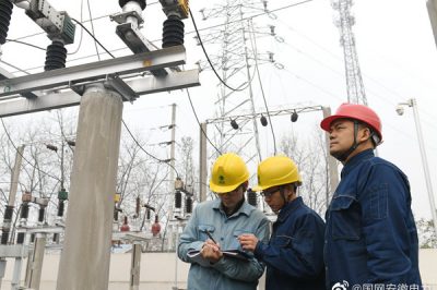 在雨雪大風(fēng)等特殊天氣，對(duì)設(shè)備、線路加強(qiáng)巡視監(jiān)督